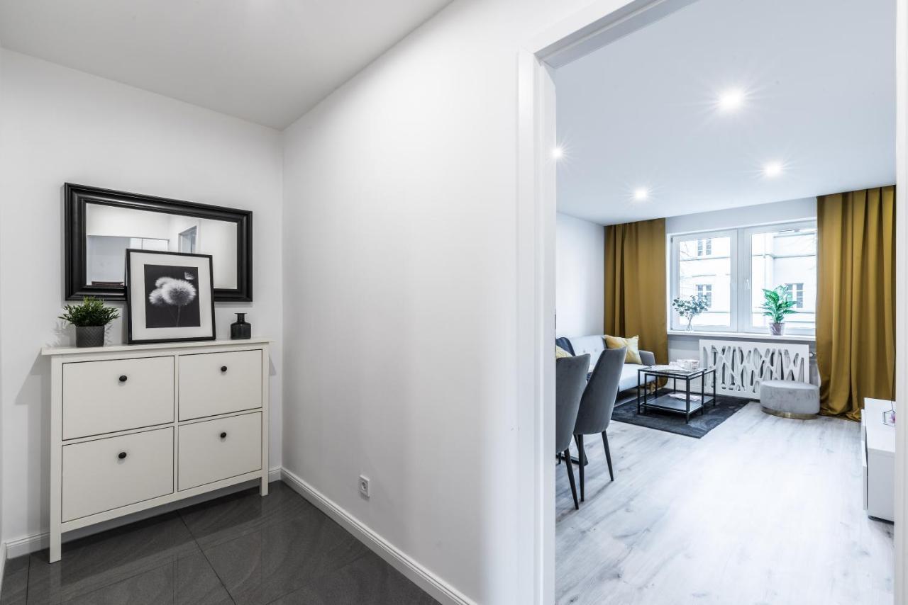Theatre Apartment - Apartament Przy Rynku W Glogowie ภายนอก รูปภาพ